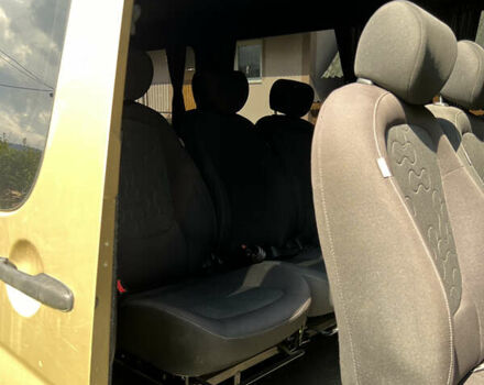 Желтый Мерседес Sprinter, объемом двигателя 2.99 л и пробегом 400 тыс. км за 14500 $, фото 8 на Automoto.ua