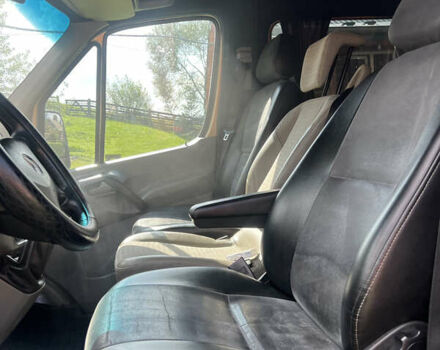 Желтый Мерседес Sprinter, объемом двигателя 2.99 л и пробегом 400 тыс. км за 14500 $, фото 11 на Automoto.ua