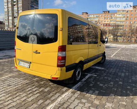 Желтый Мерседес Sprinter, объемом двигателя 2.2 л и пробегом 470 тыс. км за 13500 $, фото 3 на Automoto.ua