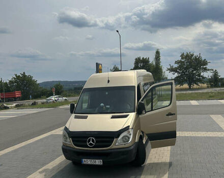 Желтый Мерседес Sprinter, объемом двигателя 2.99 л и пробегом 400 тыс. км за 14500 $, фото 19 на Automoto.ua