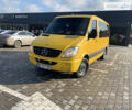 Желтый Мерседес Sprinter, объемом двигателя 2.2 л и пробегом 470 тыс. км за 13500 $, фото 1 на Automoto.ua