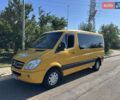 Желтый Мерседес Sprinter, объемом двигателя 2.15 л и пробегом 295 тыс. км за 15500 $, фото 1 на Automoto.ua