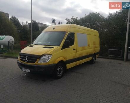 Желтый Мерседес Sprinter, объемом двигателя 3 л и пробегом 640 тыс. км за 11000 $, фото 1 на Automoto.ua