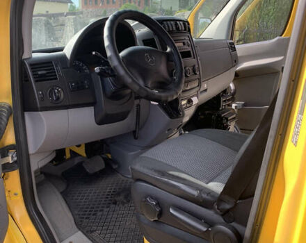 Желтый Мерседес Sprinter, объемом двигателя 2.9 л и пробегом 308 тыс. км за 32000 $, фото 10 на Automoto.ua