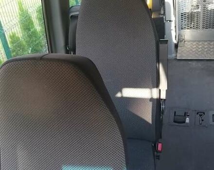 Желтый Мерседес Sprinter, объемом двигателя 2.1 л и пробегом 250 тыс. км за 12800 $, фото 6 на Automoto.ua