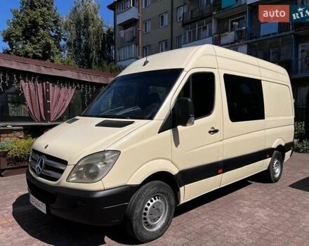 Желтый Мерседес Sprinter, объемом двигателя 2.2 л и пробегом 625 тыс. км за 14300 $, фото 1 на Automoto.ua