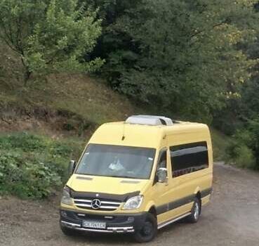 Жовтий Мерседес Sprinter, об'ємом двигуна 2.9 л та пробігом 550 тис. км за 28000 $, фото 16 на Automoto.ua