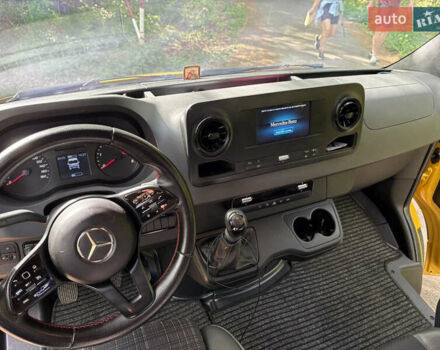 Жовтий Мерседес Sprinter, об'ємом двигуна 2.14 л та пробігом 270 тис. км за 28500 $, фото 12 на Automoto.ua