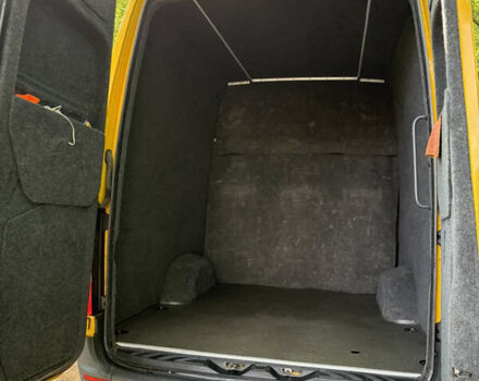 Жовтий Мерседес Sprinter, об'ємом двигуна 2.14 л та пробігом 270 тис. км за 28500 $, фото 4 на Automoto.ua