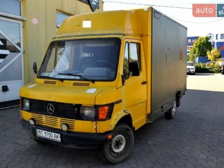 Желтый Мерседес Sprinter, объемом двигателя 2.4 л и пробегом 400 тыс. км за 1600 $, фото 1 на Automoto.ua
