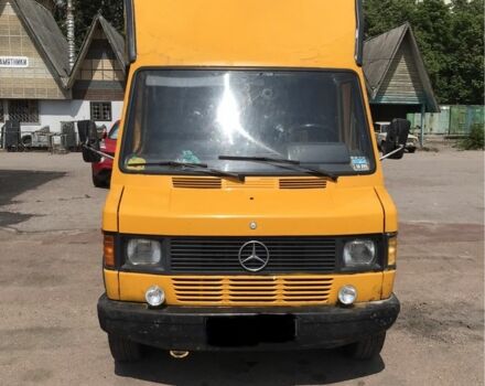 Желтый Мерседес Sprinter, объемом двигателя 2.3 л и пробегом 9 тыс. км за 3500 $, фото 1 на Automoto.ua