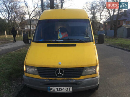 Мерседес Sprinter 1996 у Дніпро (Дніпропетровську) на Automoto.ua Жовтий Мерседес Sprinter, об'ємом двигуна 2.3 л та пробігом 593 тис. км за 6000 $, фото 1 на Automoto.ua