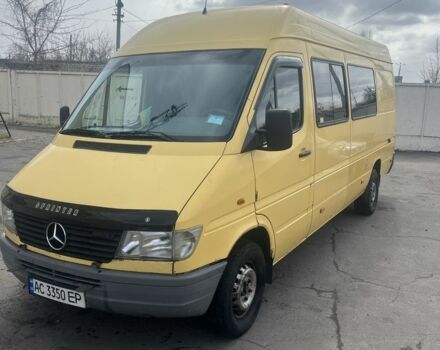 Желтый Мерседес Sprinter, объемом двигателя 2.9 л и пробегом 450 тыс. км за 5999 $, фото 1 на Automoto.ua