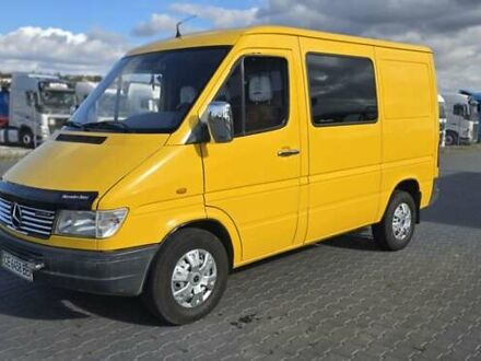 Мерседес Sprinter 1998 в Черновцах на Automoto.ua Желтый Мерседес Sprinter, объемом двигателя 2.3 л и пробегом 267 тыс. км за 5800 $, фото 1 на Automoto.ua