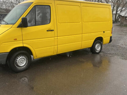 Мерседес Sprinter 1998 у Бурштыне на Automoto.ua Жовтий Мерседес Sprinter, об'ємом двигуна 2.87 л та пробігом 270 тис. км за 4900 $, фото 1 на Automoto.ua