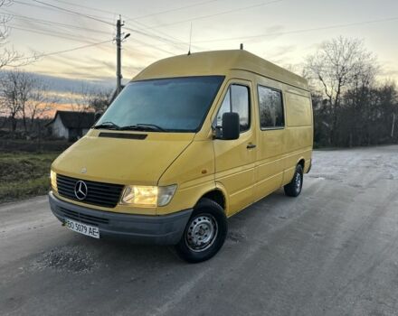 Желтый Мерседес Sprinter, объемом двигателя 2.9 л и пробегом 300 тыс. км за 2500 $, фото 1 на Automoto.ua