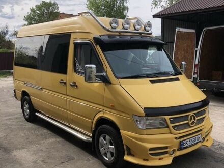 Жовтий Мерседес Sprinter, об'ємом двигуна 2.3 л та пробігом 300 тис. км за 7300 $, фото 1 на Automoto.ua