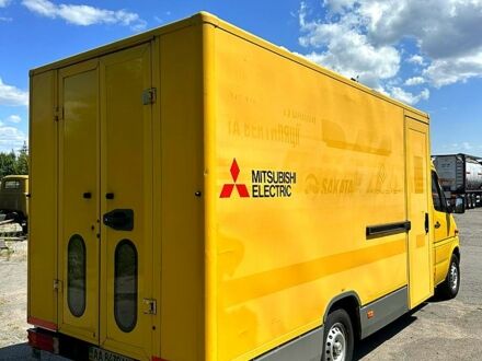 Мерседес Sprinter 2000 в Кременчуге на Automoto.ua Желтый Мерседес Sprinter, объемом двигателя 2.2 л и пробегом 227 тыс. км за 9500 $, фото 1 на Automoto.ua