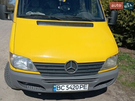 Желтый Мерседес Sprinter, объемом двигателя 2.15 л и пробегом 906 тыс. км за 8500 $, фото 1 на Automoto.ua