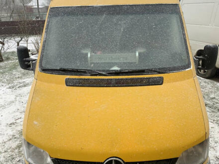 Мерседес Sprinter 2000 в Коломые на Automoto.ua Желтый Мерседес Sprinter, объемом двигателя 2.15 л и пробегом 433 тыс. км за 7500 $, фото 1 на Automoto.ua