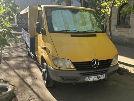 Мерседес Sprinter 2001 у Херсоні на Automoto.ua Жовтий Мерседес Sprinter, об'ємом двигуна 2.15 л та пробігом 332 тис. км за 12000 $, фото 1 на Automoto.ua