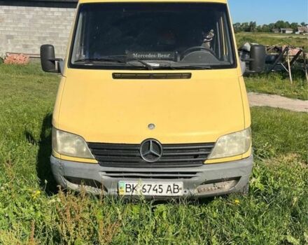 Жовтий Мерседес Sprinter, об'ємом двигуна 2.2 л та пробігом 250 тис. км за 5200 $, фото 1 на Automoto.ua