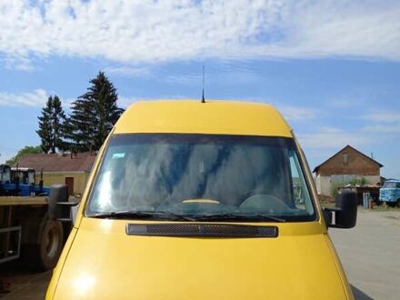 Жовтий Мерседес Sprinter, об'ємом двигуна 0 л та пробігом 150 тис. км за 5300 $, фото 1 на Automoto.ua
