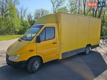Желтый Мерседес Sprinter, объемом двигателя 2.15 л и пробегом 650 тыс. км за 6500 $, фото 1 на Automoto.ua