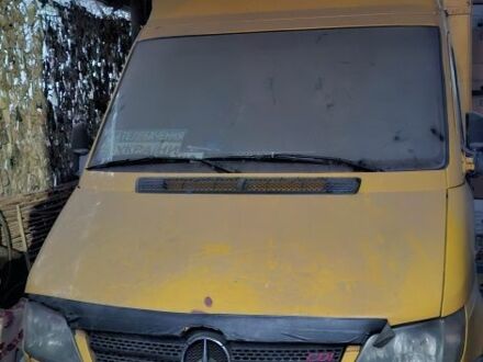 Жовтий Мерседес Sprinter, об'ємом двигуна 2.1 л та пробігом 430 тис. км за 4289 $, фото 1 на Automoto.ua