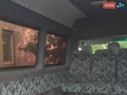 Желтый Мерседес Sprinter, объемом двигателя 2.1 л и пробегом 1000 тыс. км за 6800 $, фото 1 на Automoto.ua