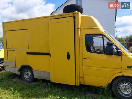 Мерседес Sprinter 2002 в Львове на Automoto.ua Желтый Мерседес Sprinter, объемом двигателя 2.15 л и пробегом 100 тыс. км за 1800 $, фото 1 на Automoto.ua