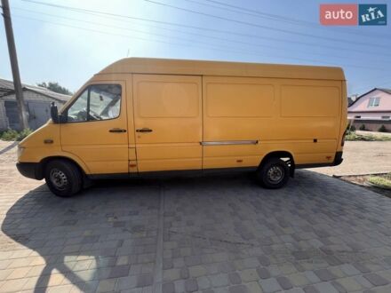 Желтый Мерседес Sprinter, объемом двигателя 2.1 л и пробегом 252 тыс. км за 7000 $, фото 1 на Automoto.ua