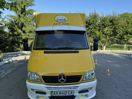 Мерседес Sprinter 2003 у Бердичеве на Automoto.ua Жовтий Мерседес Sprinter, об'ємом двигуна 2.3 л та пробігом 158 тис. км за 42000 $, фото 1 на Automoto.ua