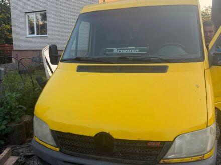 Желтый Мерседес Sprinter, объемом двигателя 2.2 л и пробегом 3 тыс. км за 3500 $, фото 1 на Automoto.ua