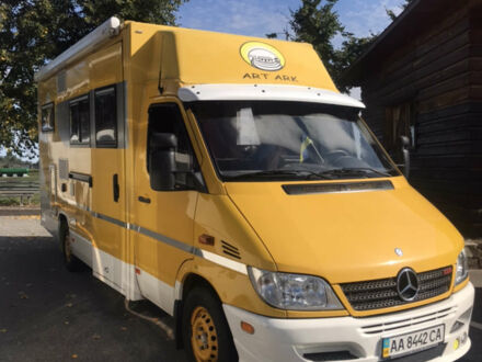 Желтый Мерседес Sprinter, объемом двигателя 2.15 л и пробегом 167 тыс. км за 35000 $, фото 1 на Automoto.ua