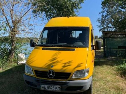 Мерседес Sprinter 2004 в Днепре (Днепропетровске) на Automoto.ua Желтый Мерседес Sprinter, объемом двигателя 2.15 л и пробегом 500 тыс. км за 8000 $, фото 1 на Automoto.ua