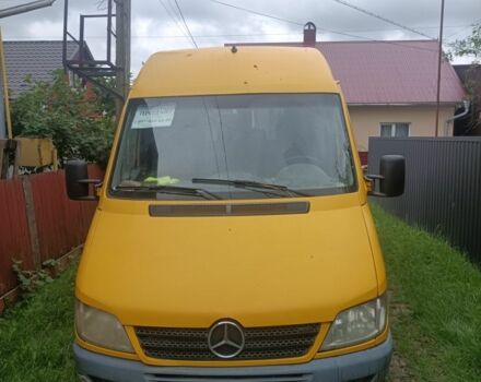 Желтый Мерседес Sprinter, объемом двигателя 2.1 л и пробегом 550 тыс. км за 5207 $, фото 1 на Automoto.ua