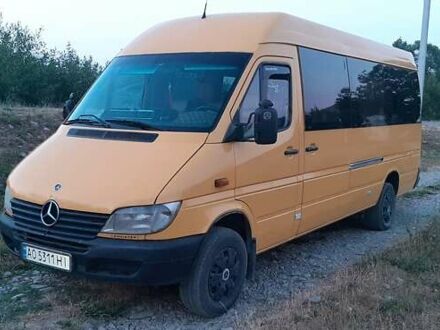 Жовтий Мерседес Sprinter, об'ємом двигуна 2.1 л та пробігом 650 тис. км за 7100 $, фото 1 на Automoto.ua