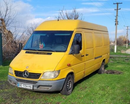 Жовтий Мерседес Sprinter, об'ємом двигуна 2.2 л та пробігом 400 тис. км за 3900 $, фото 1 на Automoto.ua