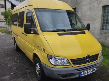 Жовтий Мерседес Sprinter, об'ємом двигуна 2.2 л та пробігом 379 тис. км за 8000 $, фото 1 на Automoto.ua