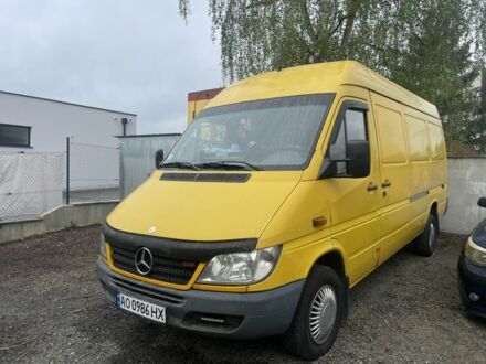 Желтый Мерседес Sprinter, объемом двигателя 2.2 л и пробегом 562 тыс. км за 7534 $, фото 1 на Automoto.ua