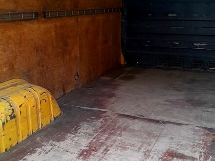 Желтый Мерседес Sprinter, объемом двигателя 2.1 л и пробегом 544 тыс. км за 5800 $, фото 1 на Automoto.ua