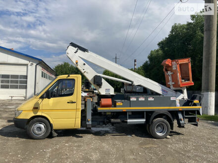 Желтый Мерседес Sprinter, объемом двигателя 0 л и пробегом 350 тыс. км за 19800 $, фото 1 на Automoto.ua