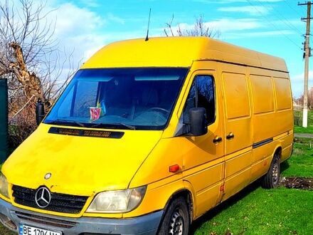 Жовтий Мерседес Sprinter, об'ємом двигуна 2.2 л та пробігом 500 тис. км за 4000 $, фото 1 на Automoto.ua