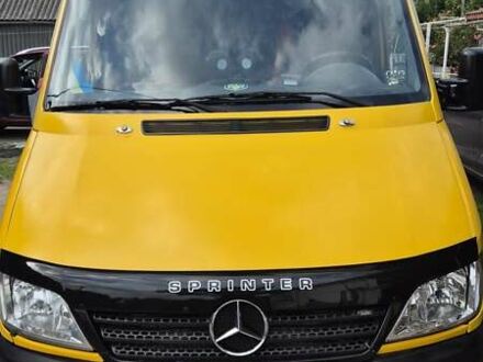 Мерседес Sprinter 2004 в Андрушевке на Automoto.ua Желтый Мерседес Sprinter, объемом двигателя 2.1 л и пробегом 550 тыс. км за 6750 $, фото 1 на Automoto.ua