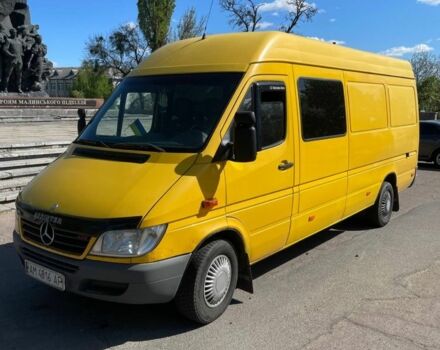 Желтый Мерседес Sprinter, объемом двигателя 2.7 л и пробегом 900 тыс. км за 11768 $, фото 1 на Automoto.ua