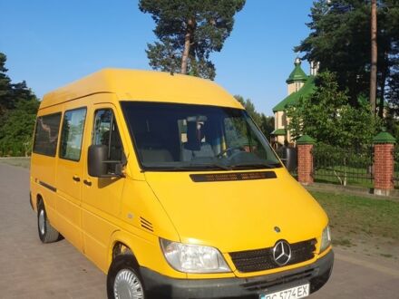 Жовтий Мерседес Sprinter, об'ємом двигуна 2.7 л та пробігом 500 тис. км за 6600 $, фото 1 на Automoto.ua