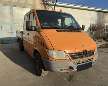 Желтый Мерседес Sprinter, объемом двигателя 2.2 л и пробегом 350 тыс. км за 4300 $, фото 1 на Automoto.ua