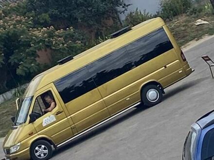 Жовтий Мерседес Sprinter, об'ємом двигуна 0 л та пробігом 752 тис. км за 10000 $, фото 1 на Automoto.ua