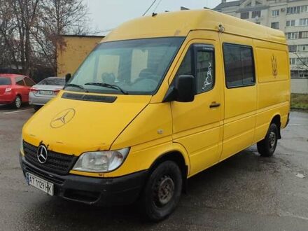 Жовтий Мерседес Sprinter, об'ємом двигуна 2.2 л та пробігом 464 тис. км за 7500 $, фото 1 на Automoto.ua